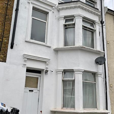 Elmdene Road Apartment London Ngoại thất bức ảnh