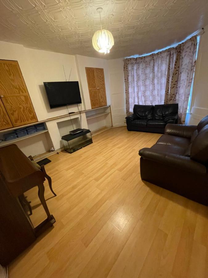 Elmdene Road Apartment London Ngoại thất bức ảnh