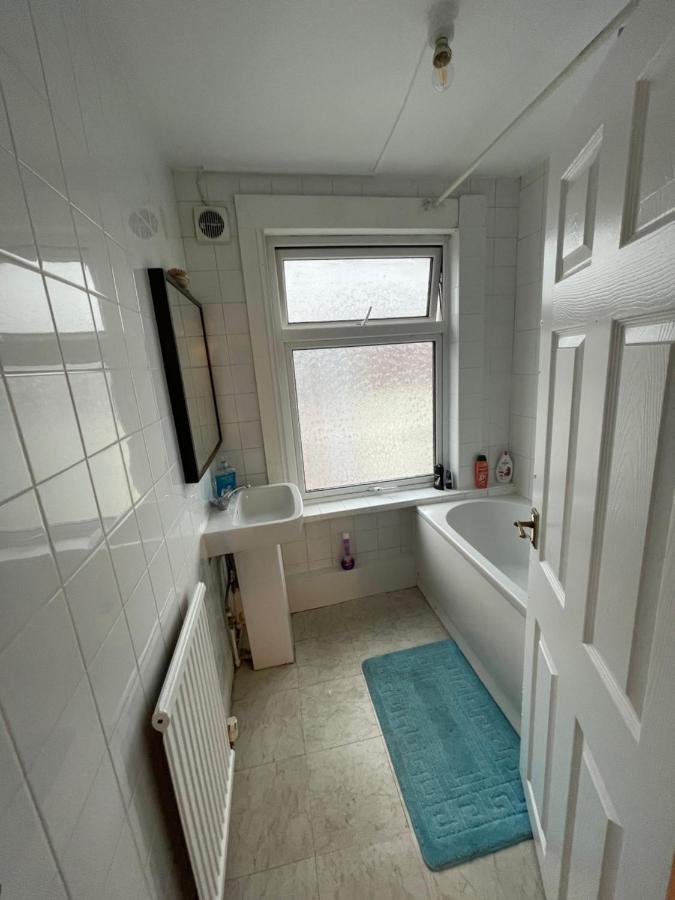 Elmdene Road Apartment London Ngoại thất bức ảnh