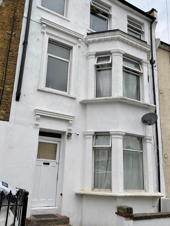 Elmdene Road Apartment London Ngoại thất bức ảnh